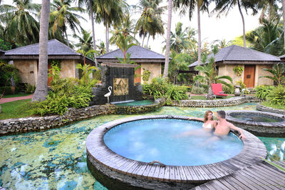 maldivi_bandos_island_spa_bazen