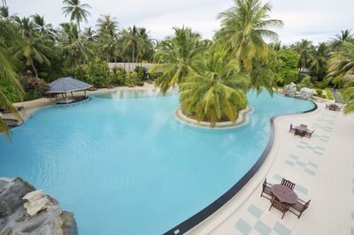 maldivi_sun_island_bazen