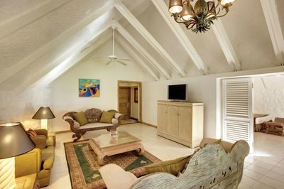 mauritius_la_pirogue_hotel_suite_dnevni_prostor-1