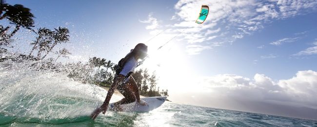 Vse bolj priljubljen šport kitesurfing